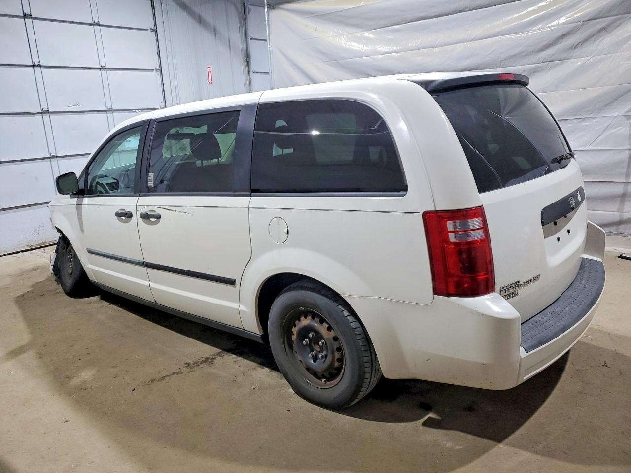 2008 DODGE GRAND CARAVAN SE photo 2