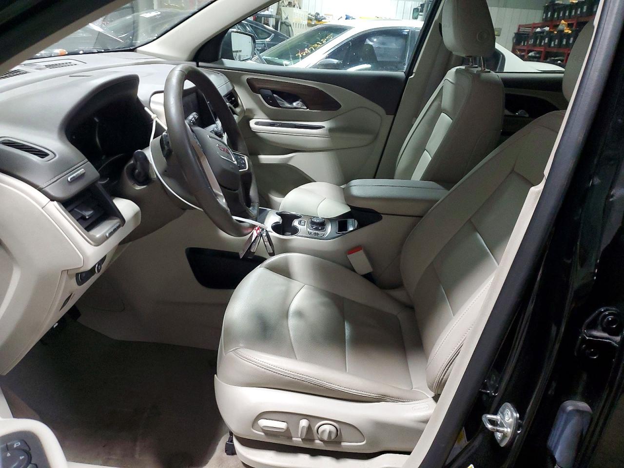2018 GMC TERRAIN DENALI photo 7