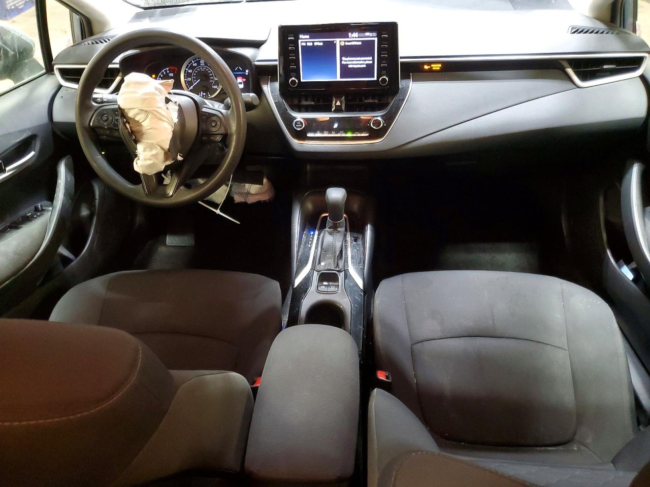 2020 TOYOTA COROLLA LE photo 8