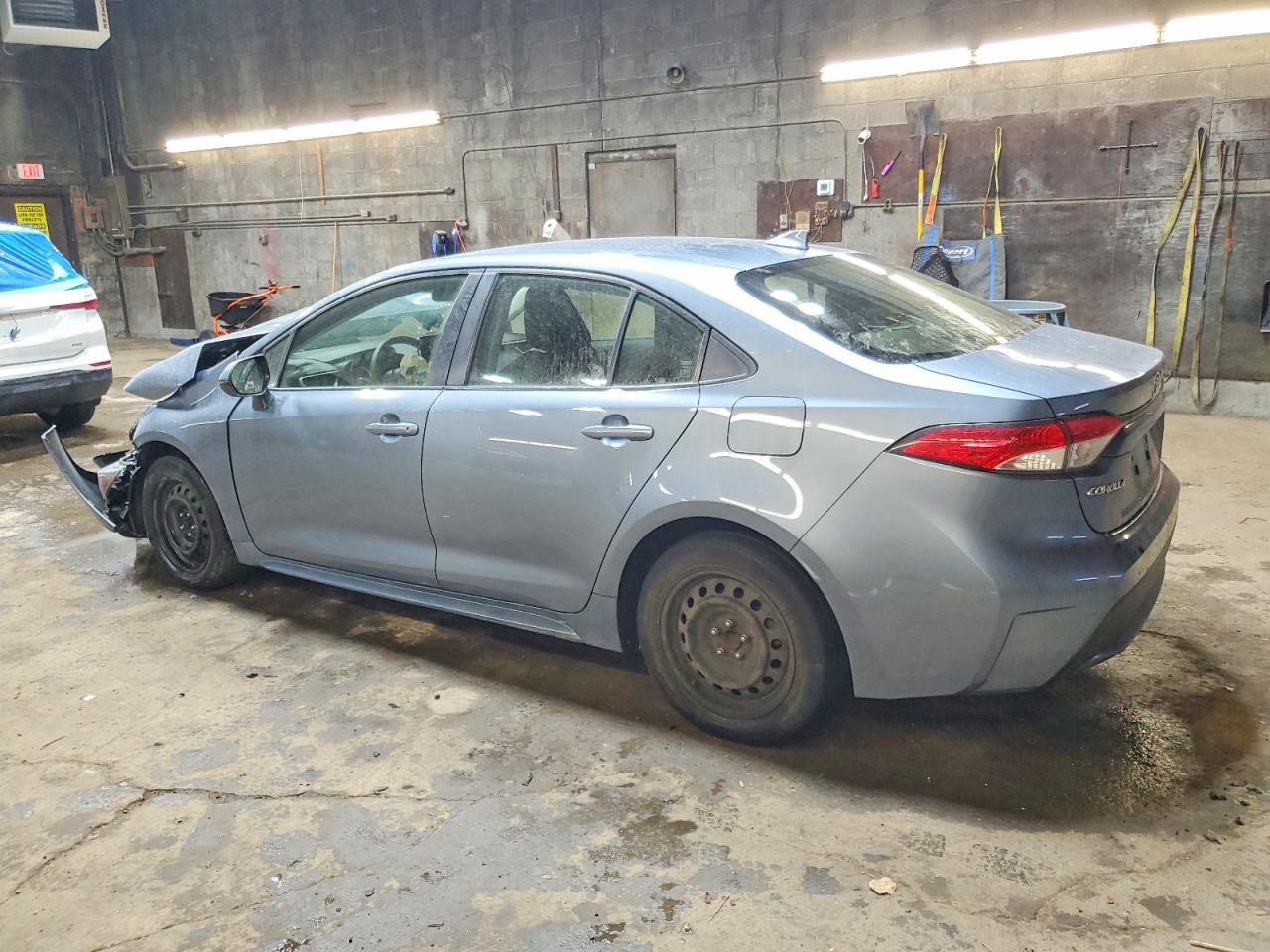 2020 TOYOTA COROLLA LE photo 2