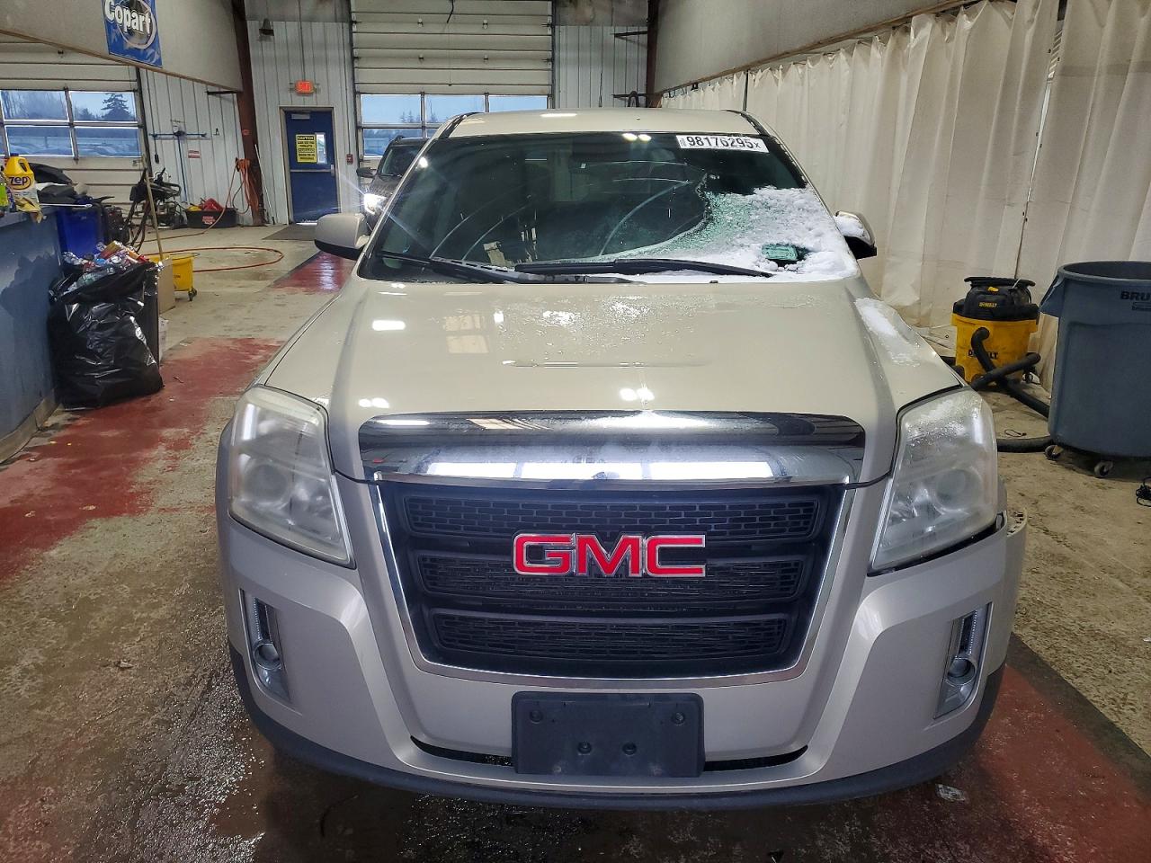 2012 GMC TERRAIN SLE photo 5