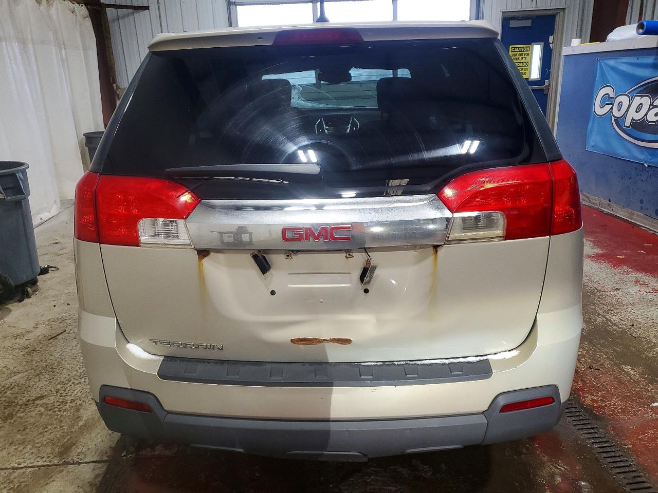 2012 GMC TERRAIN SLE photo 6