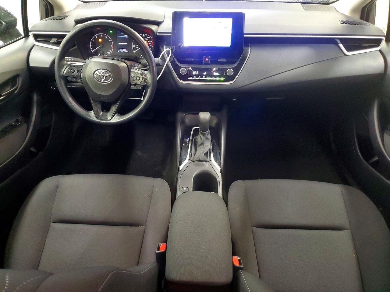 2024 TOYOTA COROLLA LE photo 8