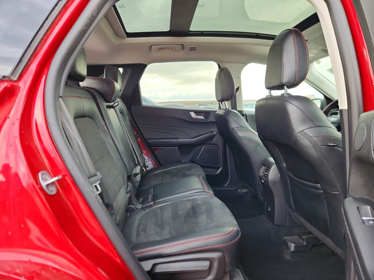 2022 FORD ESCAPE SEL photo 11