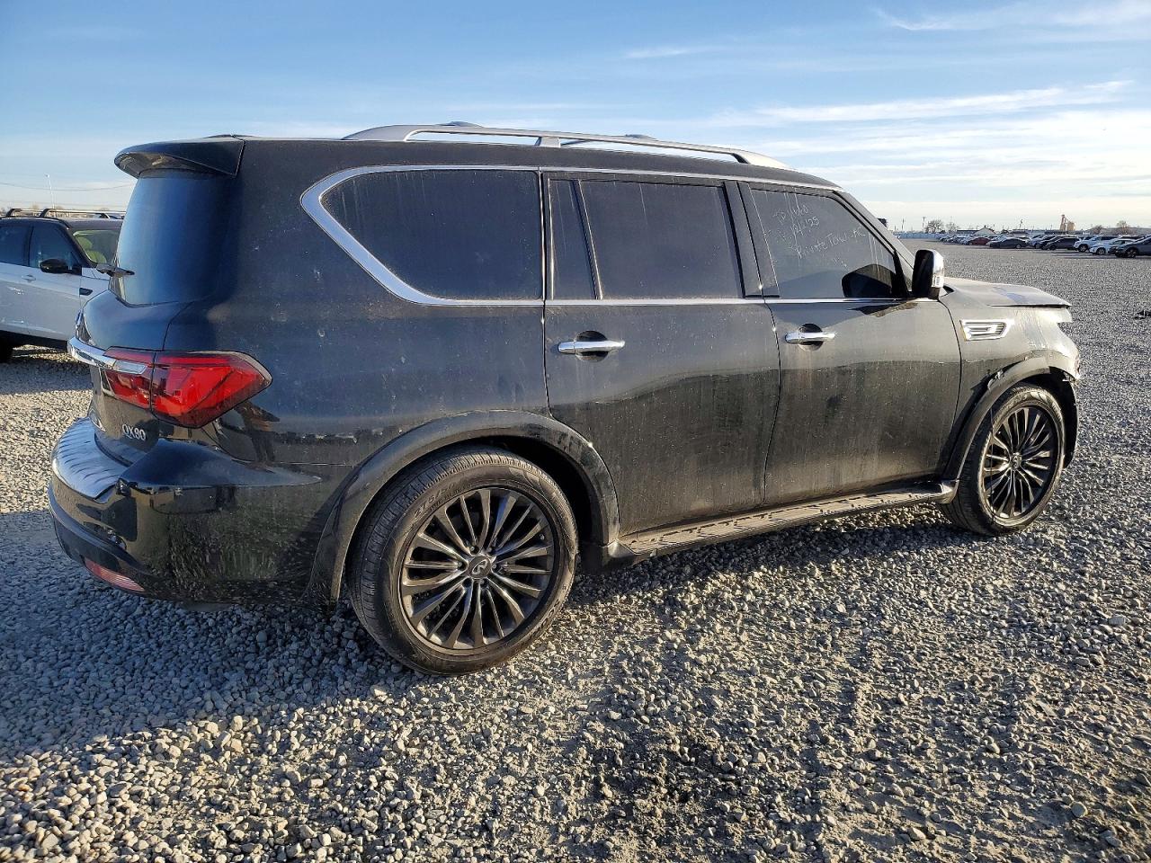 2021 INFINITI QX80 SENSORY photo 3