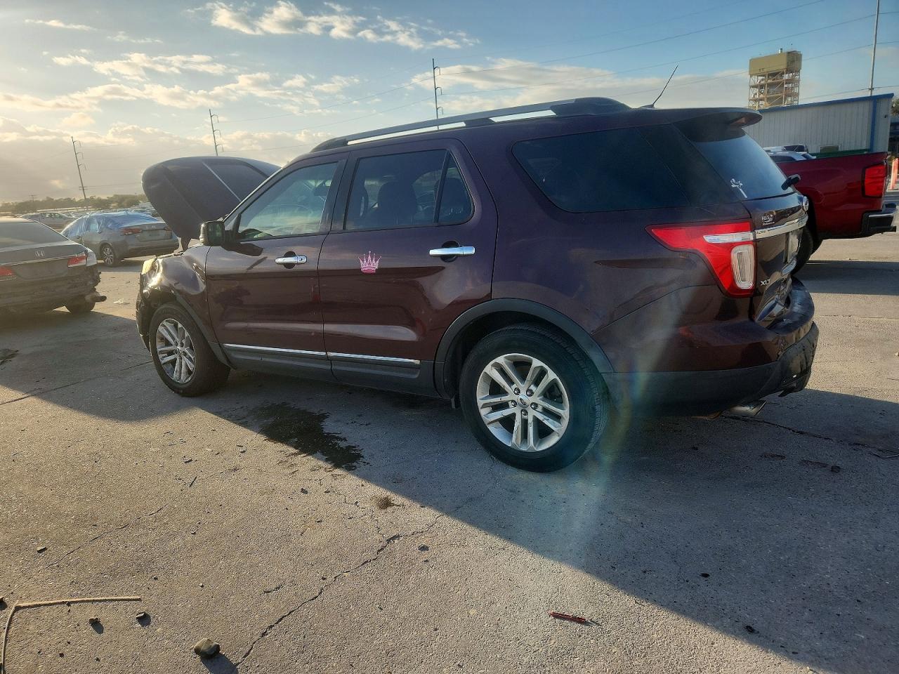 2011 FORD EXPLORER XLT photo 2