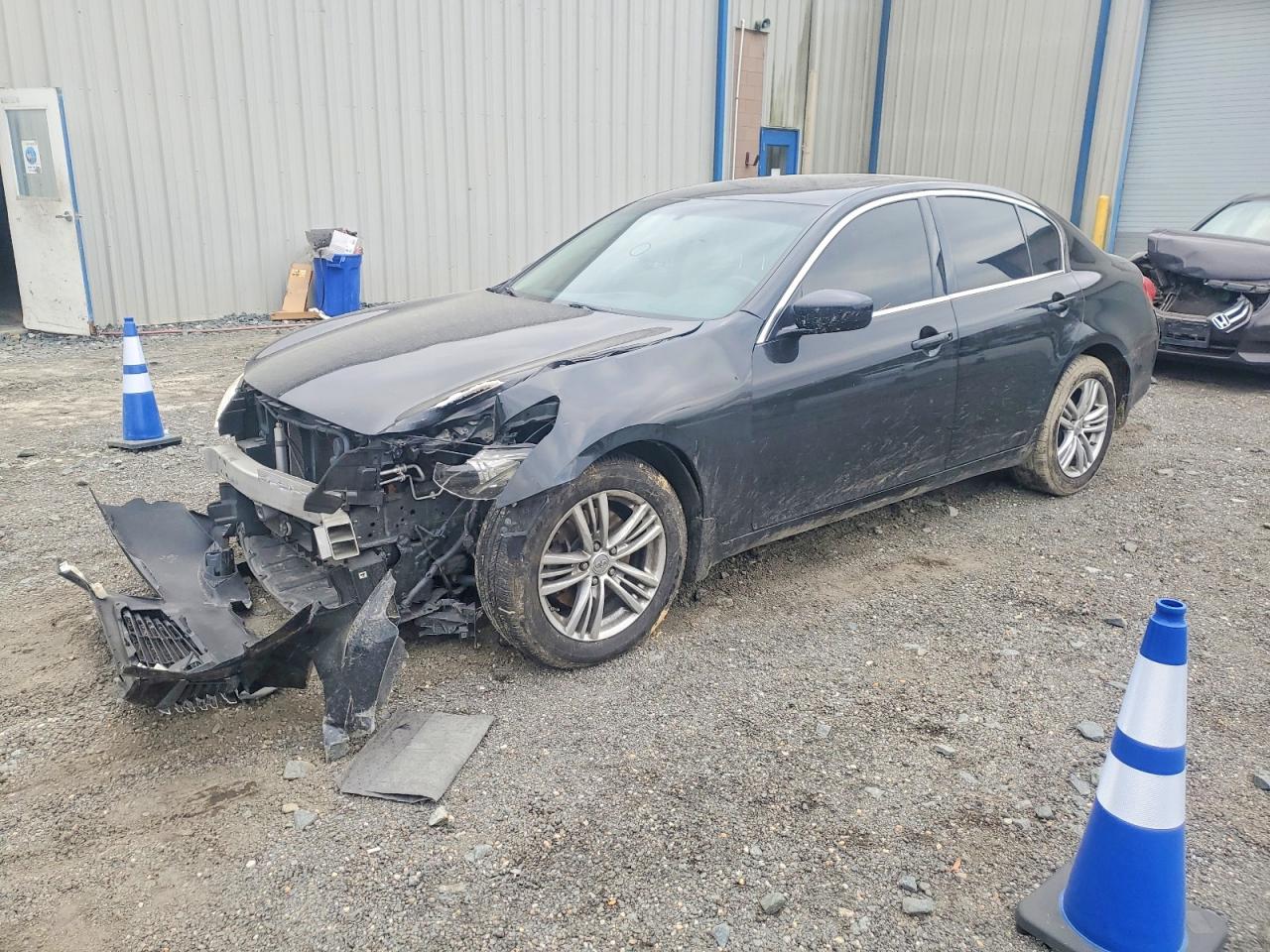 2013 INFINITI G37