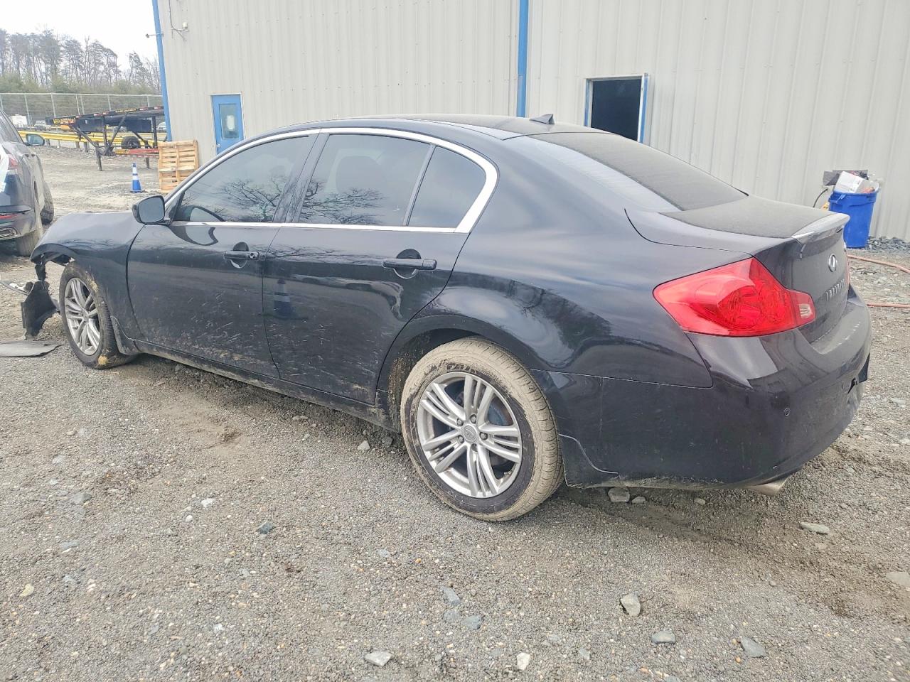 2013 INFINITI G37 photo 2