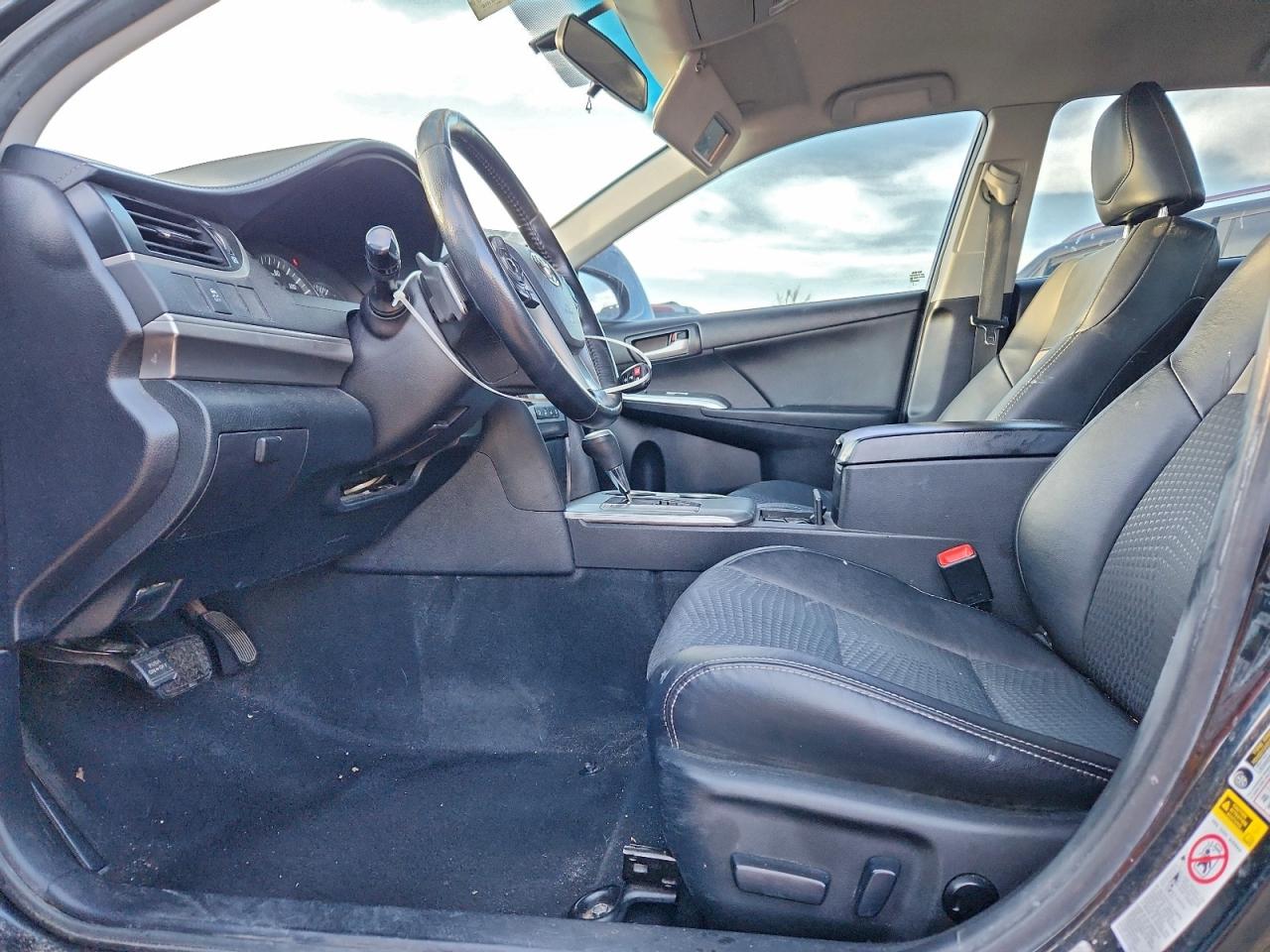 2014 TOYOTA CAMRY L photo 7