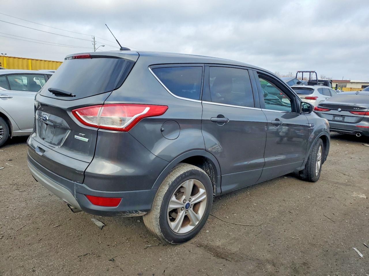 2016 FORD ESCAPE SE photo 3