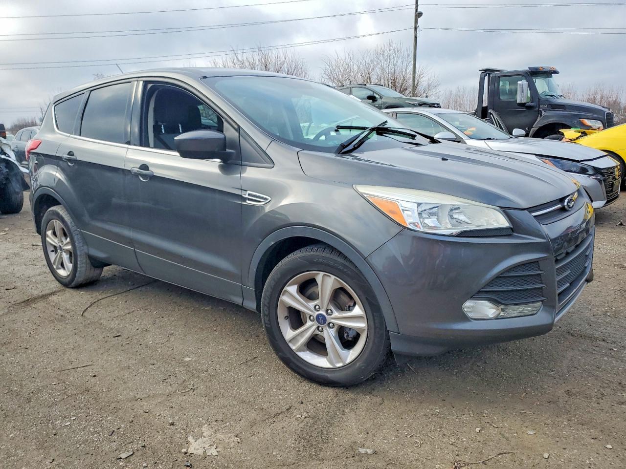 2016 FORD ESCAPE SE photo 4