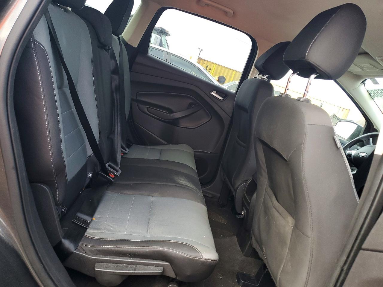 2016 FORD ESCAPE SE photo 11