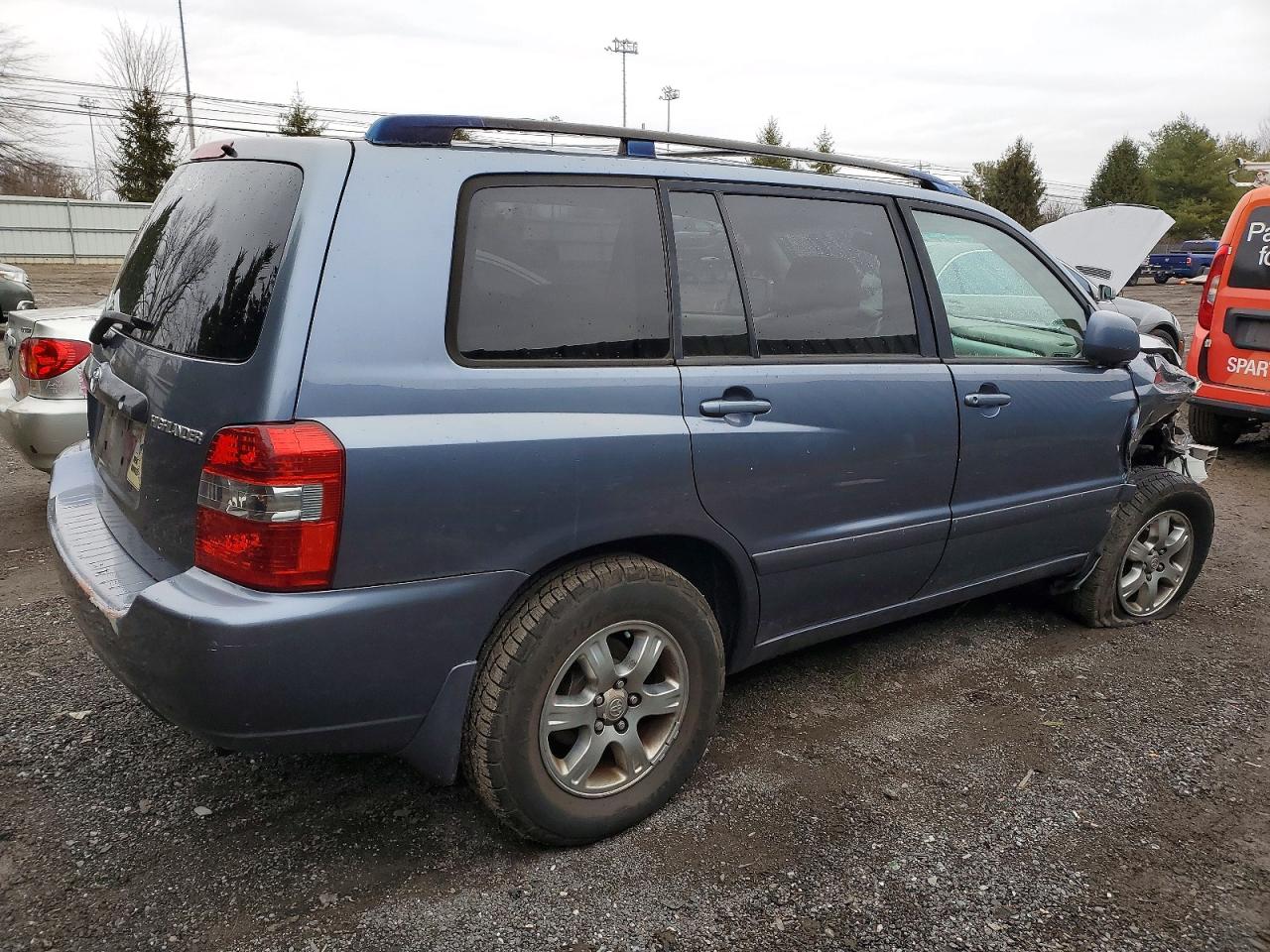 2005 TOYOTA HIGHLANDER BASE photo 3