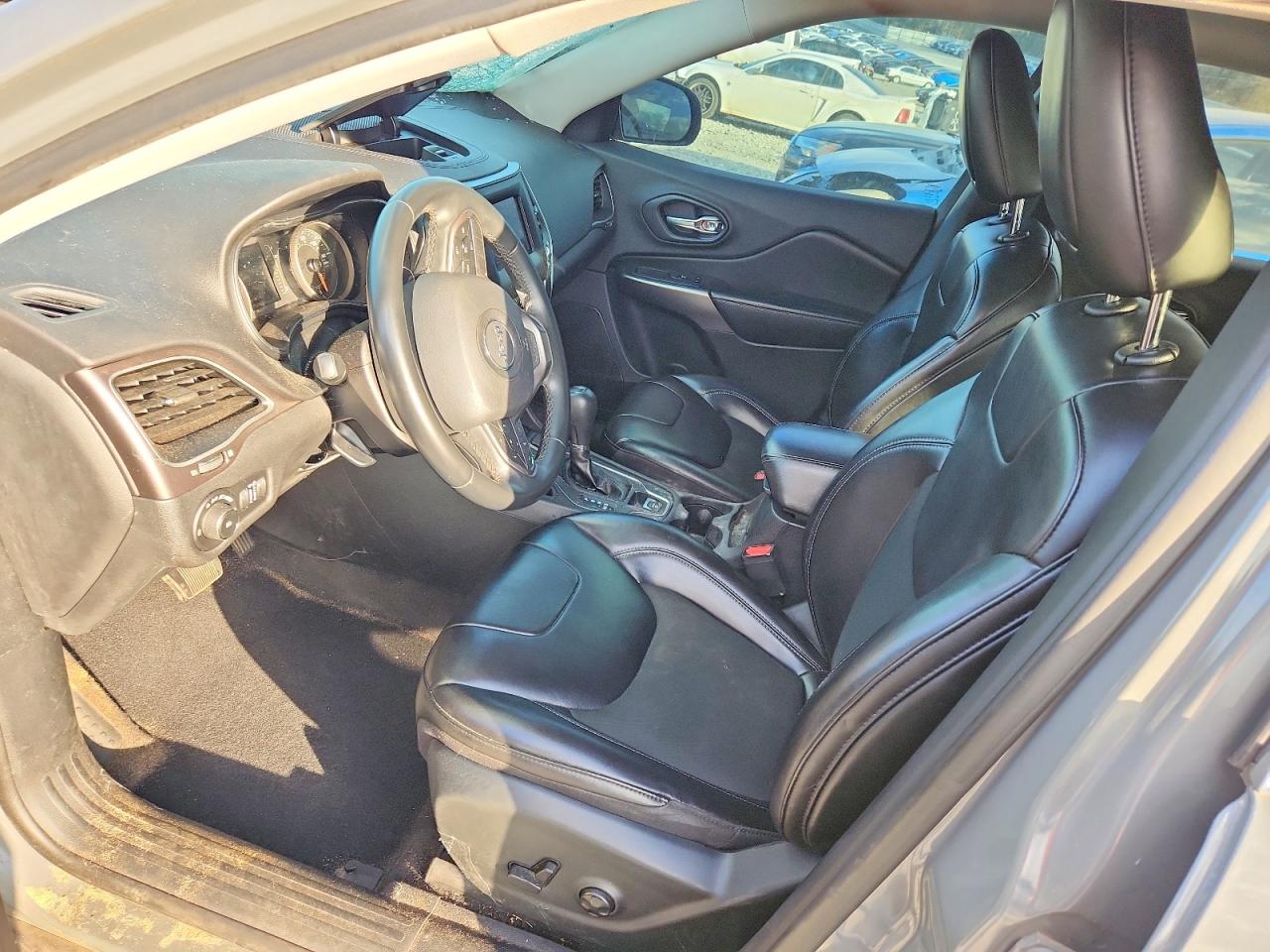 2019 JEEP CHEROKEE LATITUDE PLUS photo 7