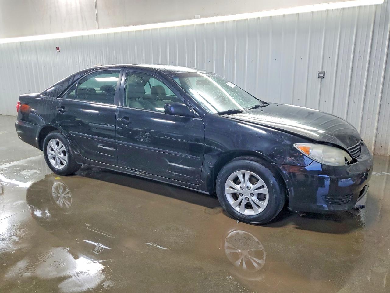2005 TOYOTA CAMRY LE photo 4