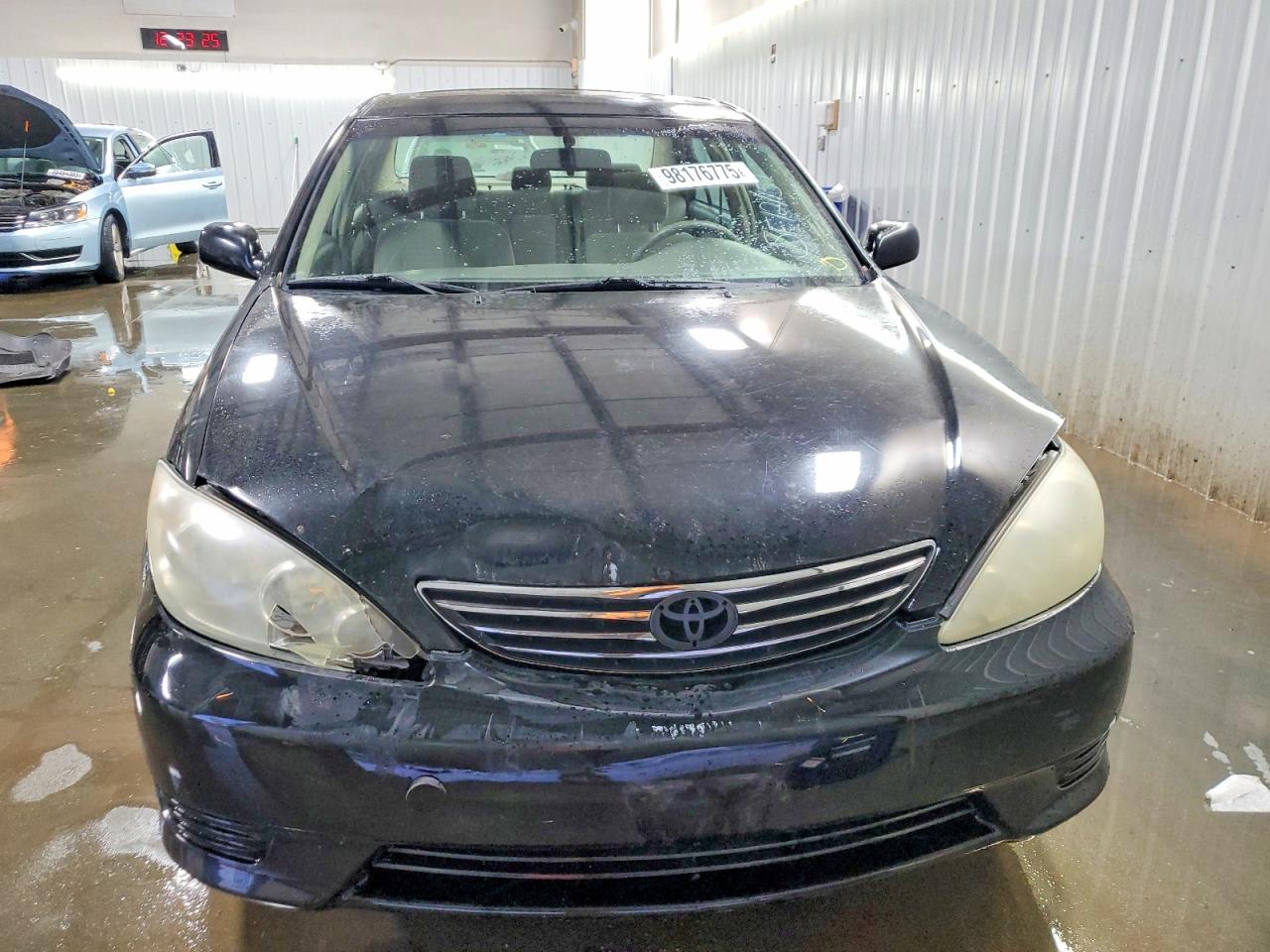 2005 TOYOTA CAMRY LE photo 5