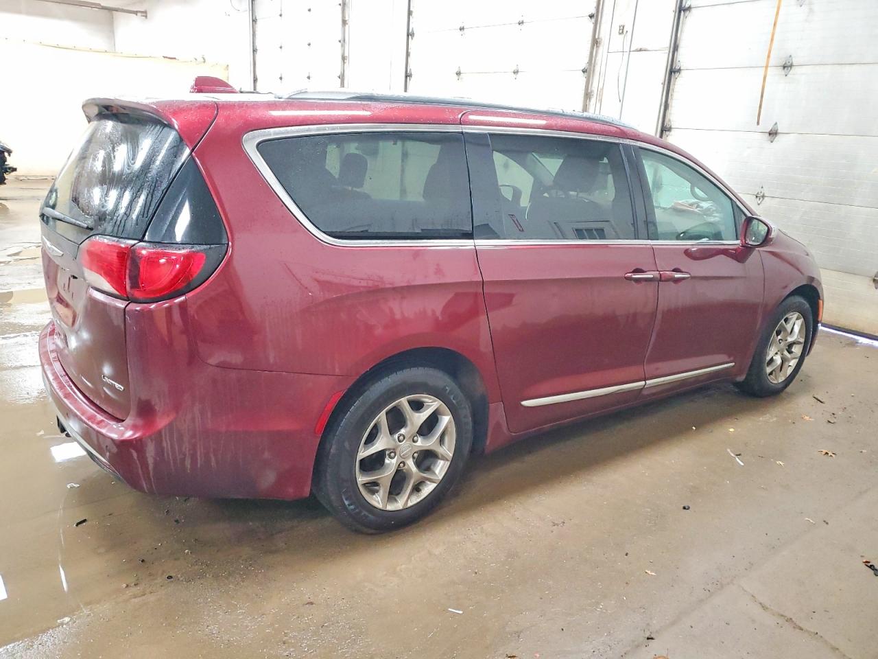 2019 CHRYSLER PACIFICA LIMITED photo 3