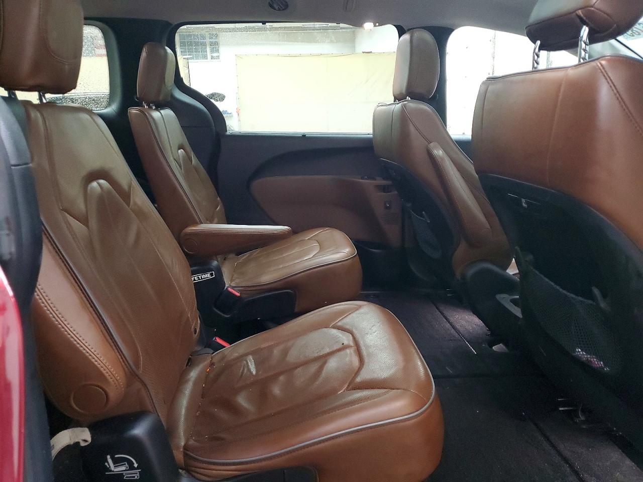 2019 CHRYSLER PACIFICA LIMITED photo 11