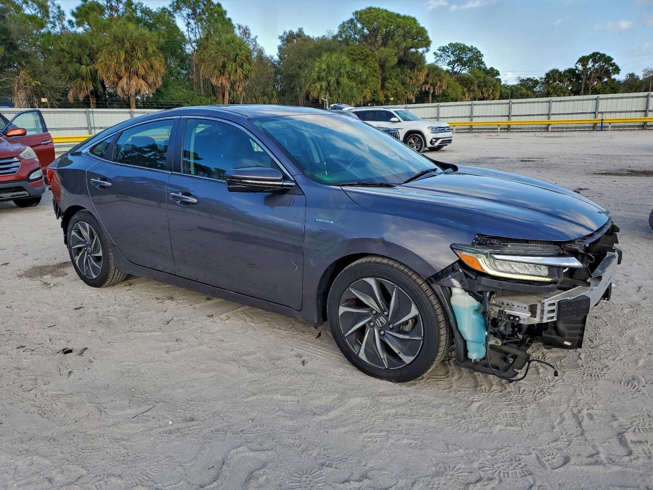 2019 HONDA INSIGHT TOURING photo 4