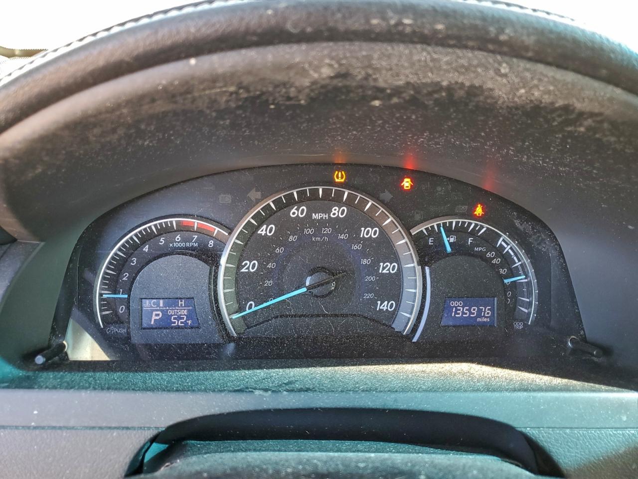2013 TOYOTA CAMRY SE photo 9
