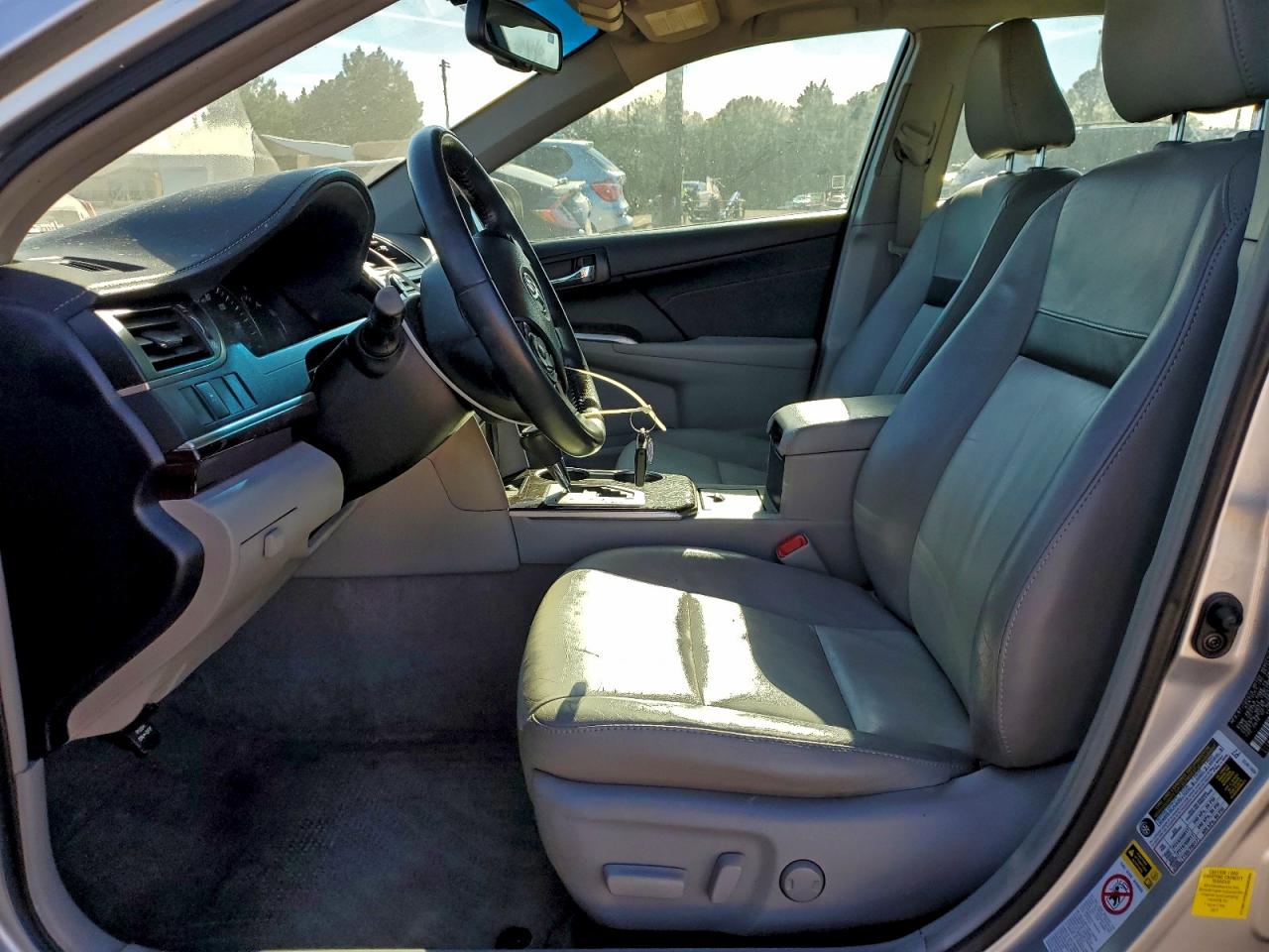 2013 TOYOTA CAMRY SE photo 7