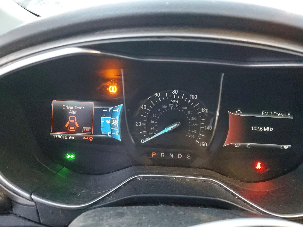 2016 FORD FUSION SE photo 9