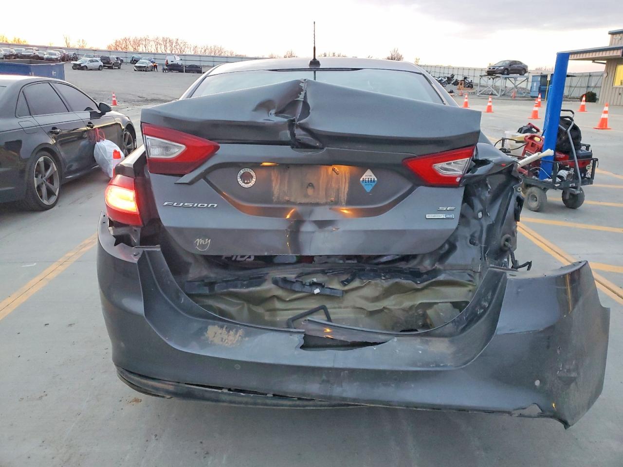 2016 FORD FUSION SE photo 6