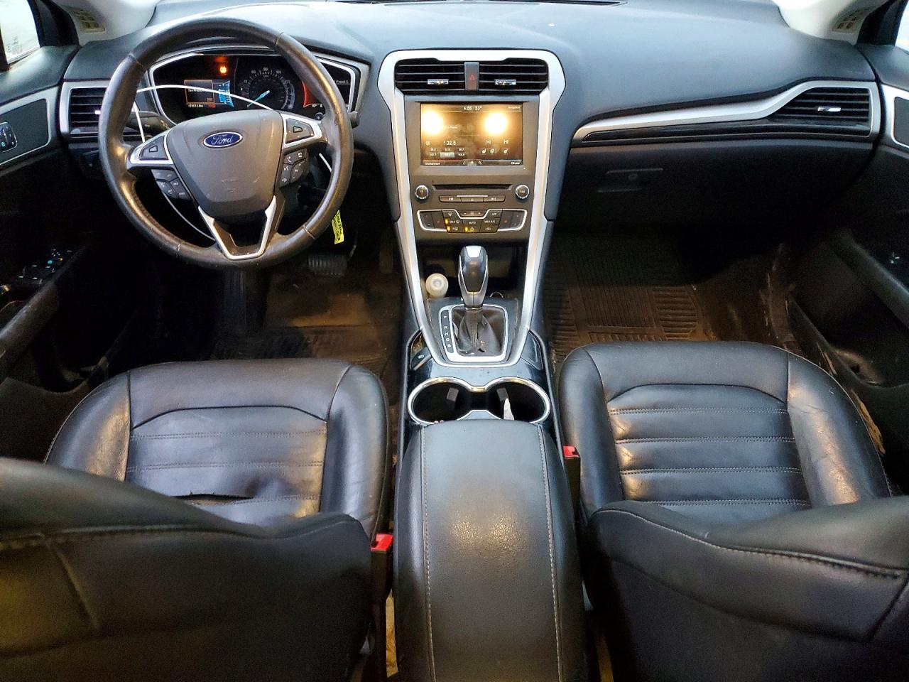 2016 FORD FUSION SE photo 8