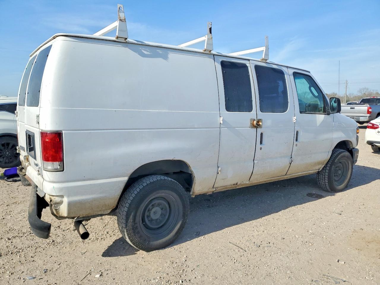 2011 FORD ECONOLINE E350 SUPER DUTY VAN photo 3