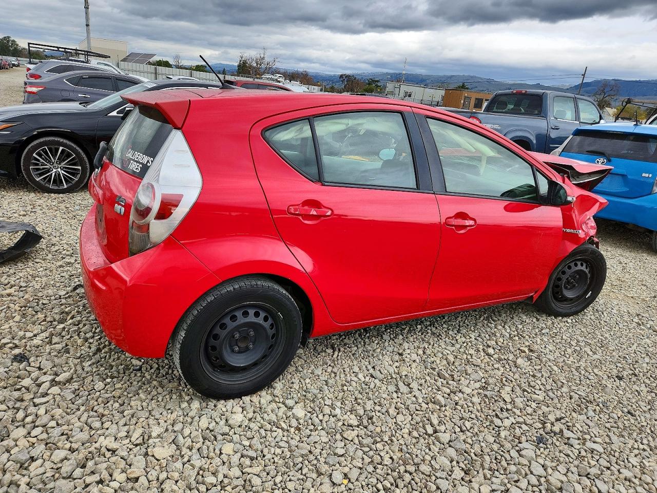 2013 TOYOTA PRIUS C photo 3