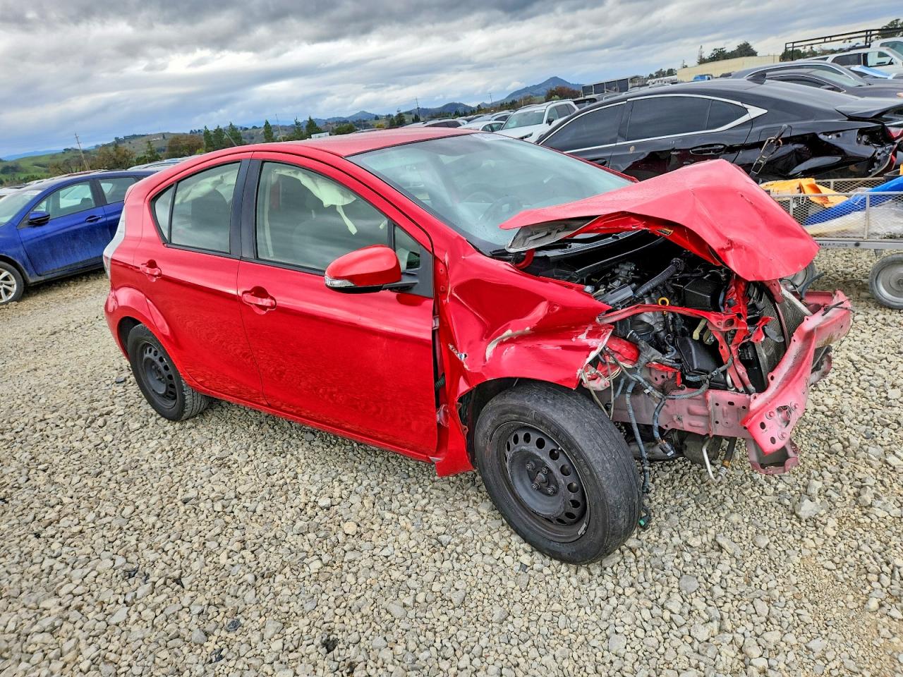 2013 TOYOTA PRIUS C photo 4