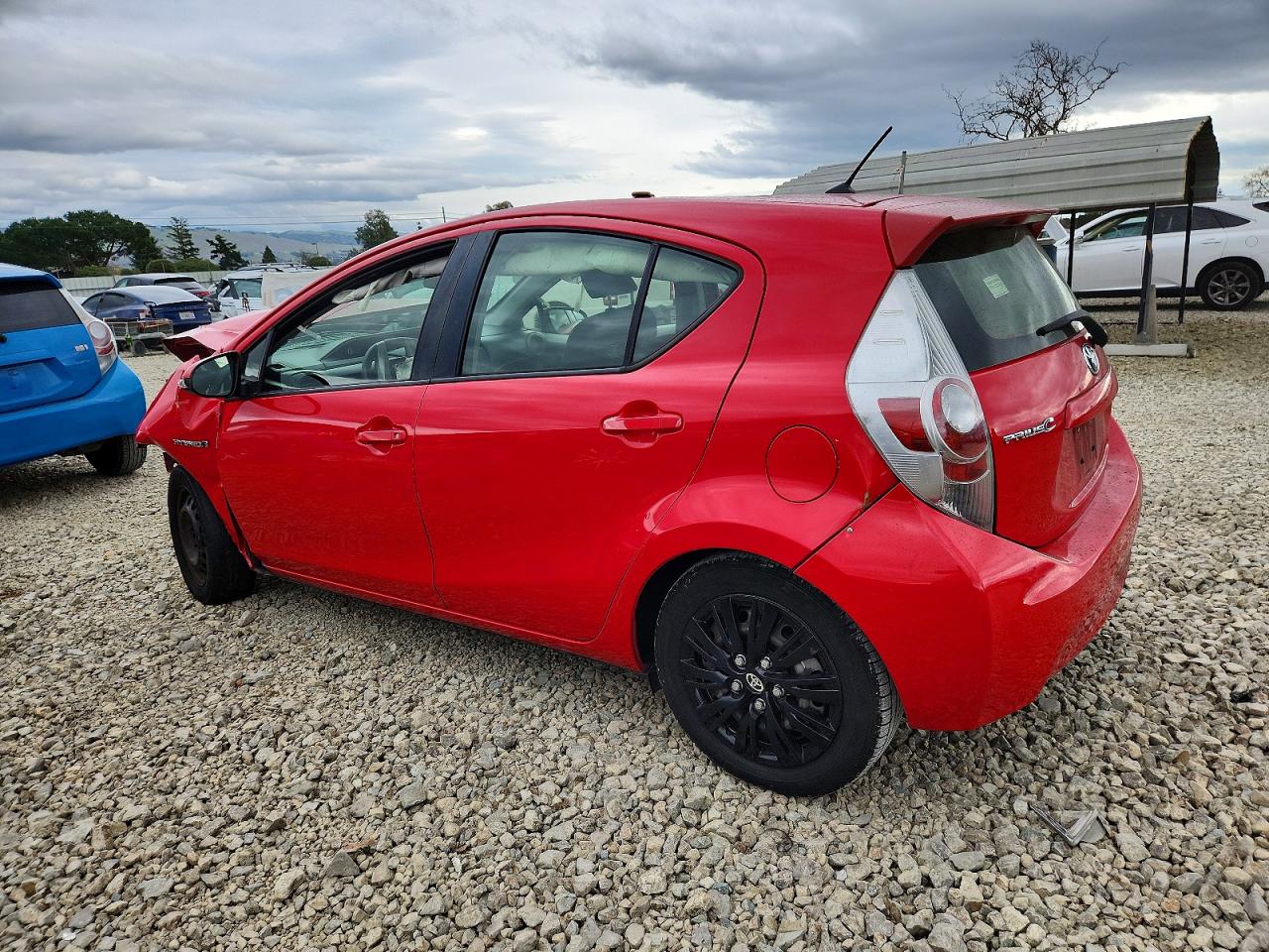 2013 TOYOTA PRIUS C photo 2