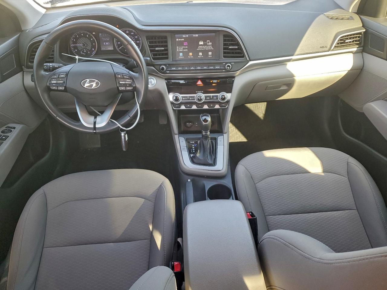 2020 HYUNDAI ELANTRA SEL photo 8