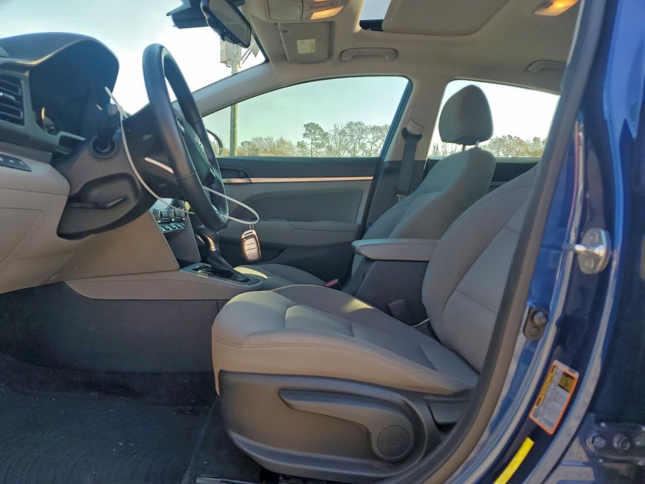 2020 HYUNDAI ELANTRA SEL photo 7
