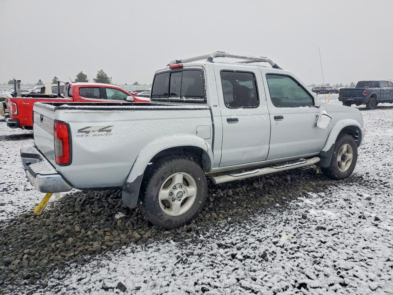 2000 NISSAN FRONTIER CREW CAB XE photo 3