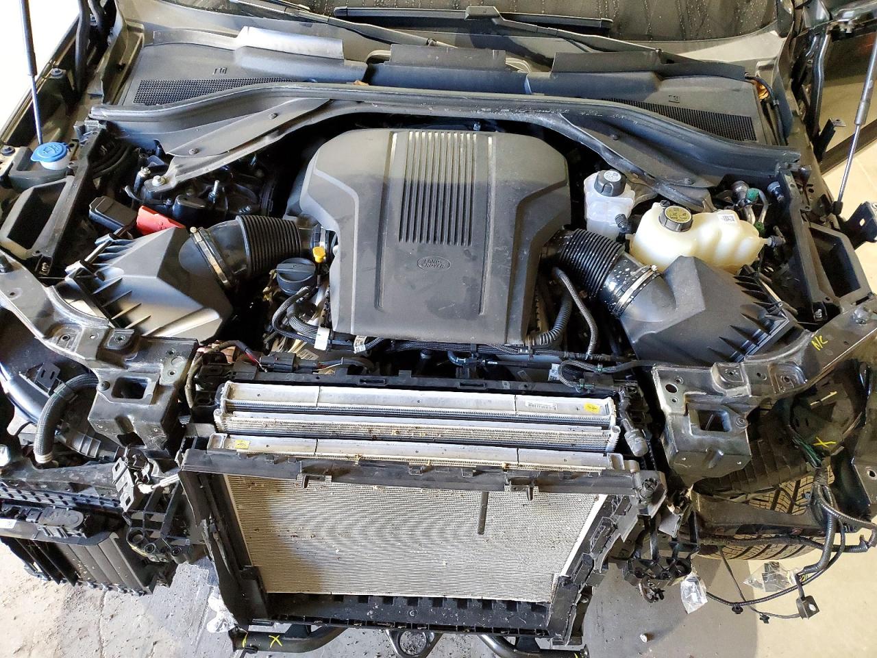 2025 LAND ROVER RANGE ROVER SE photo 12