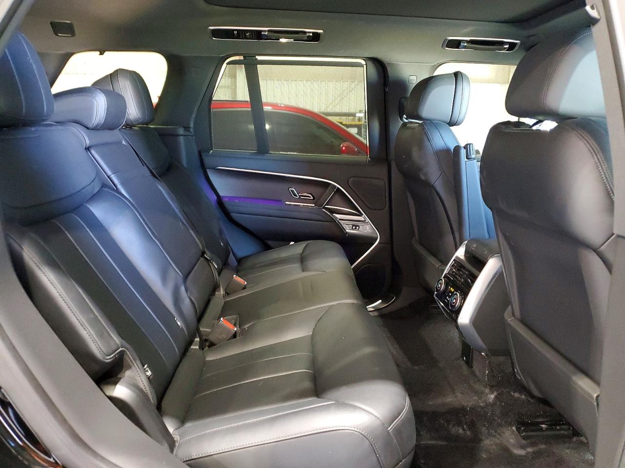 2025 LAND ROVER RANGE ROVER SE photo 11