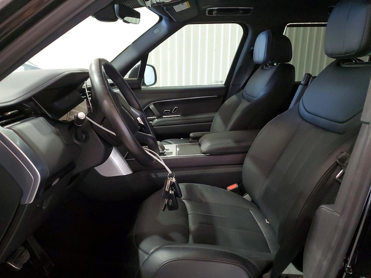 2025 LAND ROVER RANGE ROVER SE photo 7