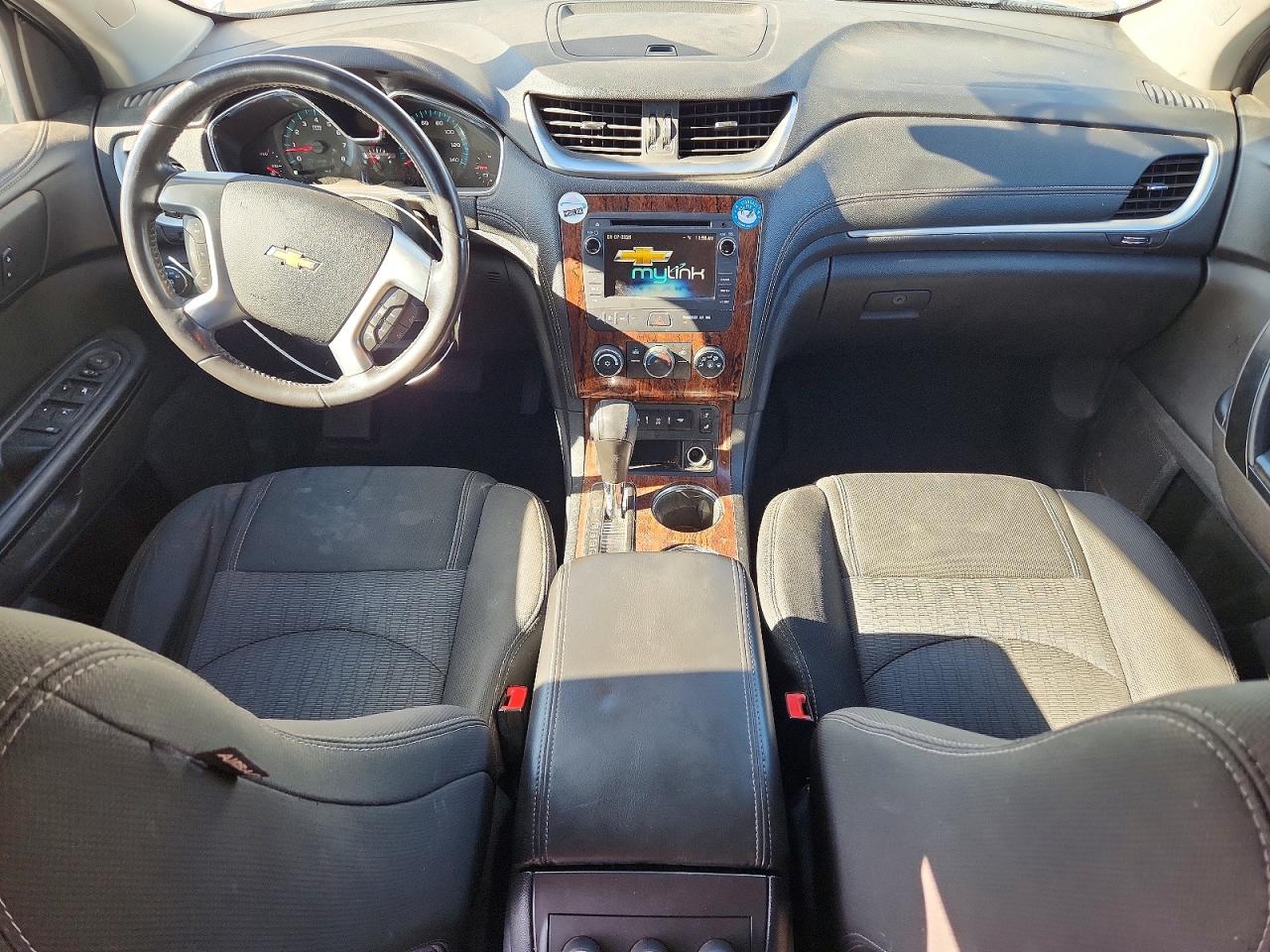 2014 CHEVROLET TRAVERSE LT photo 8