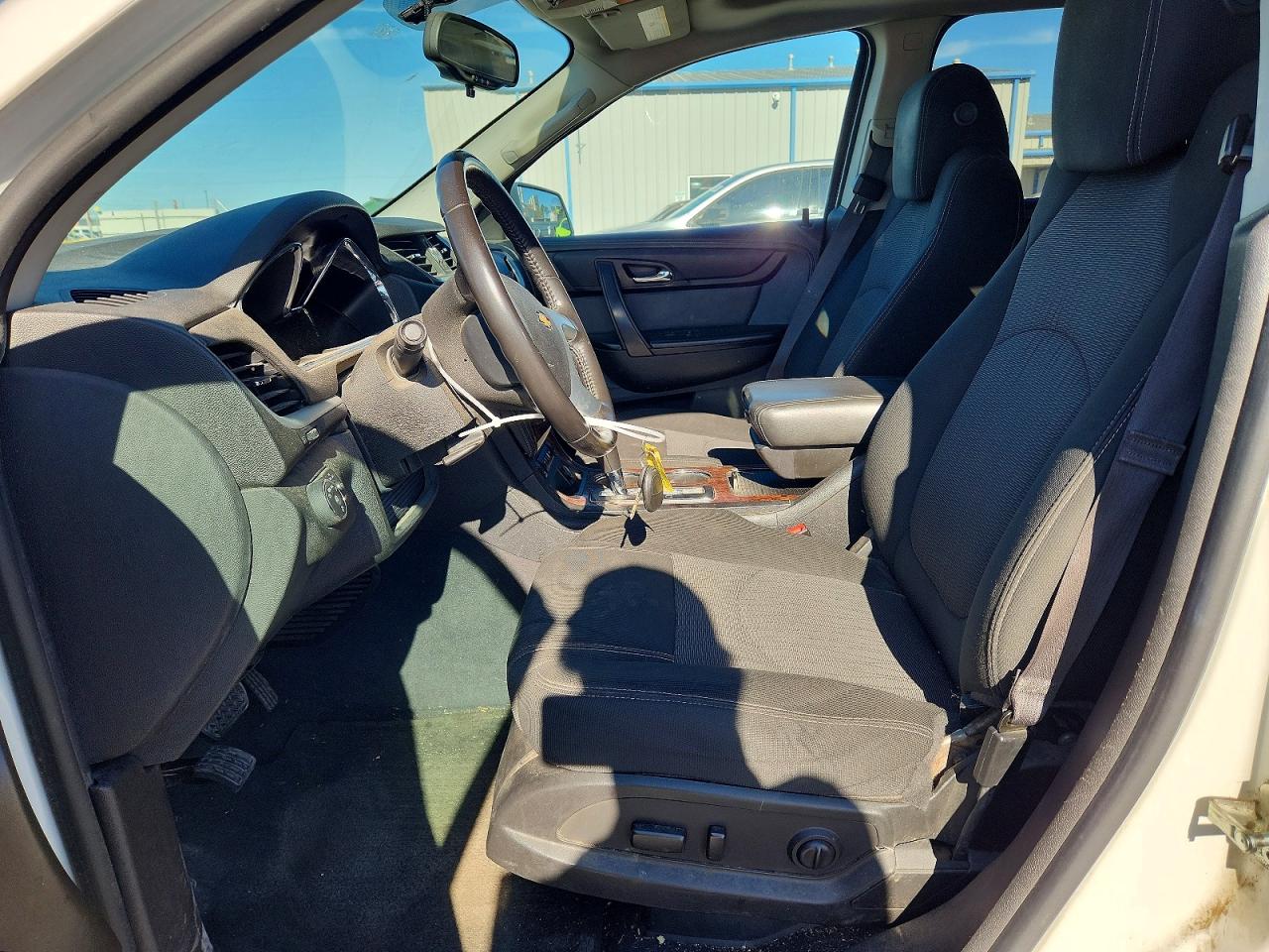 2014 CHEVROLET TRAVERSE LT photo 7
