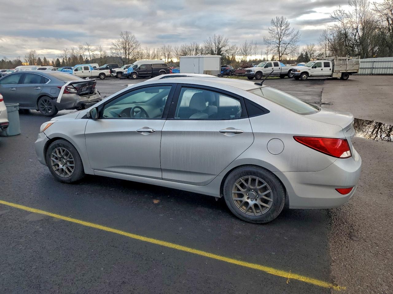 2015 HYUNDAI ACCENT GLS photo 2