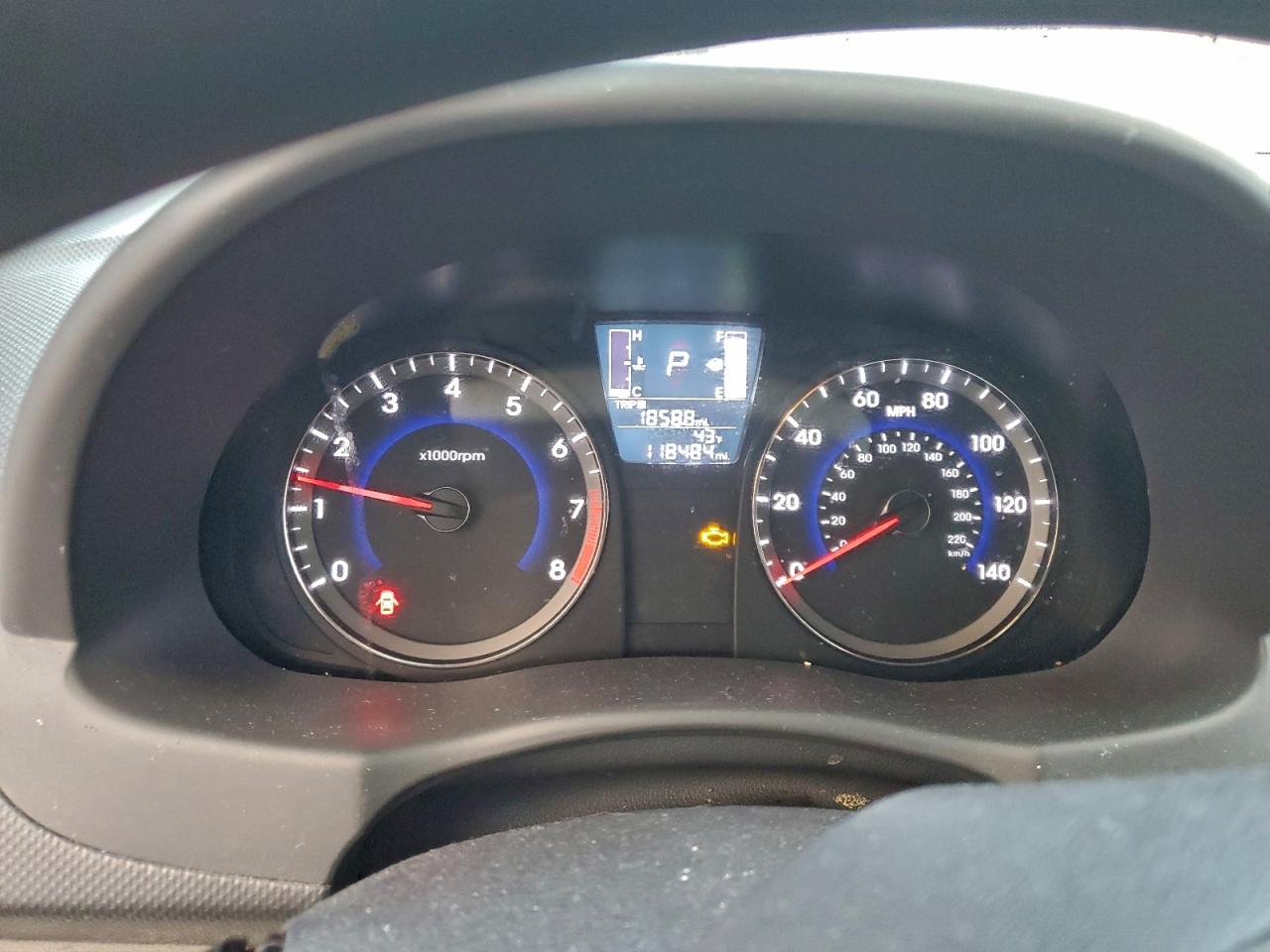 2015 HYUNDAI ACCENT GLS photo 9