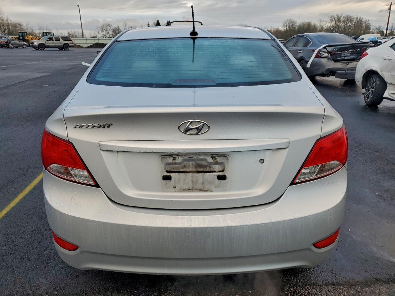 2015 HYUNDAI ACCENT GLS photo 6