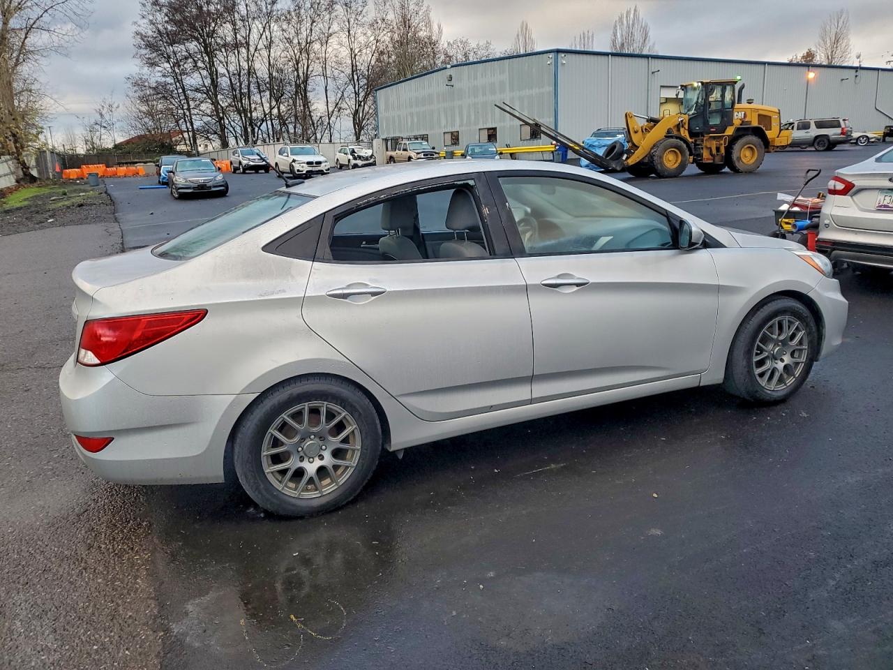 2015 HYUNDAI ACCENT GLS photo 3