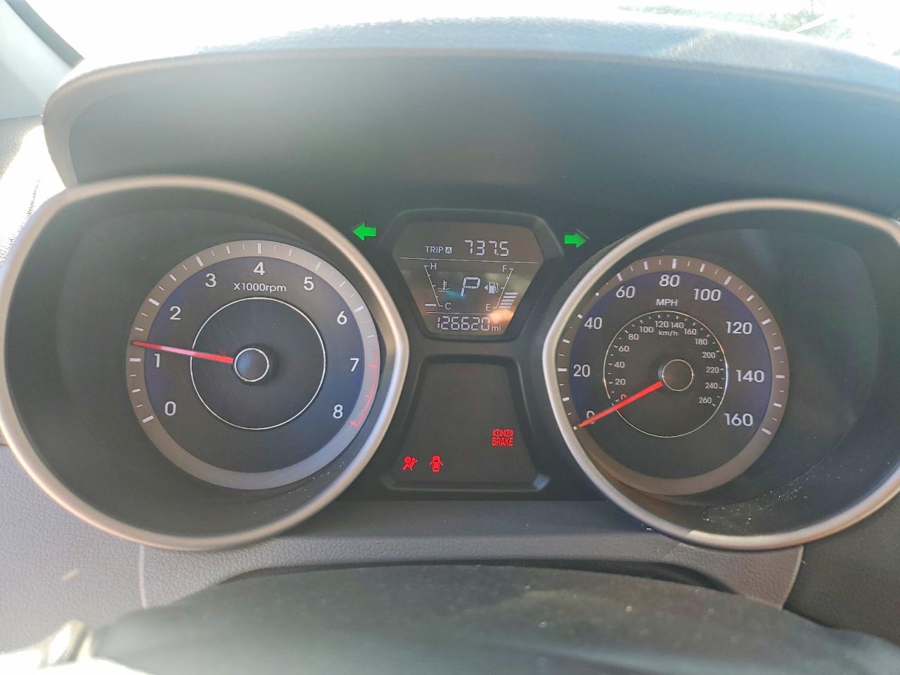 2016 HYUNDAI ELANTRA SE photo 9