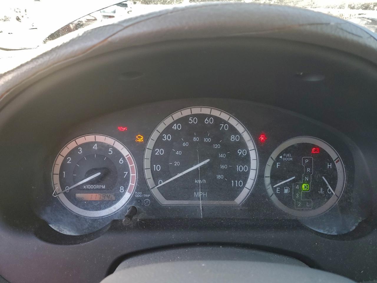 2004 TOYOTA SIENNA photo 9