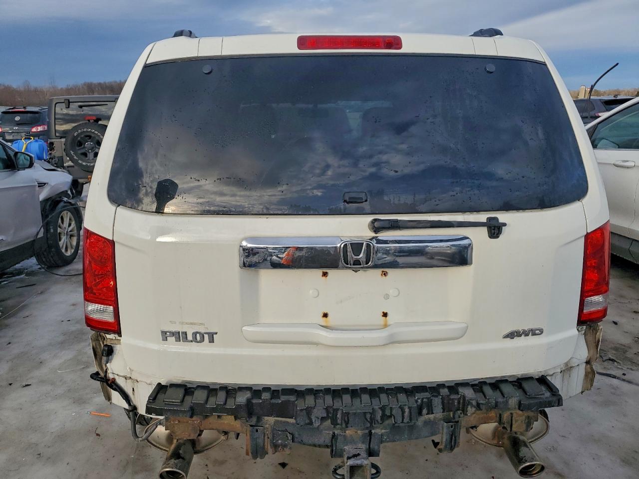 2013 HONDA PILOT EXLN photo 6