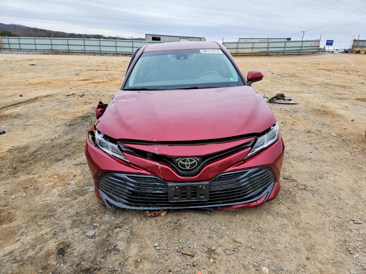 2020 TOYOTA CAMRY LE photo 5