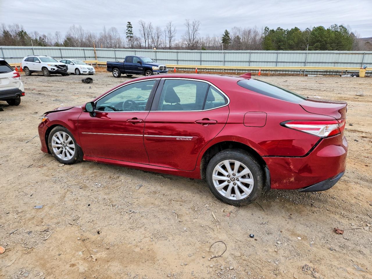 2020 TOYOTA CAMRY LE photo 2