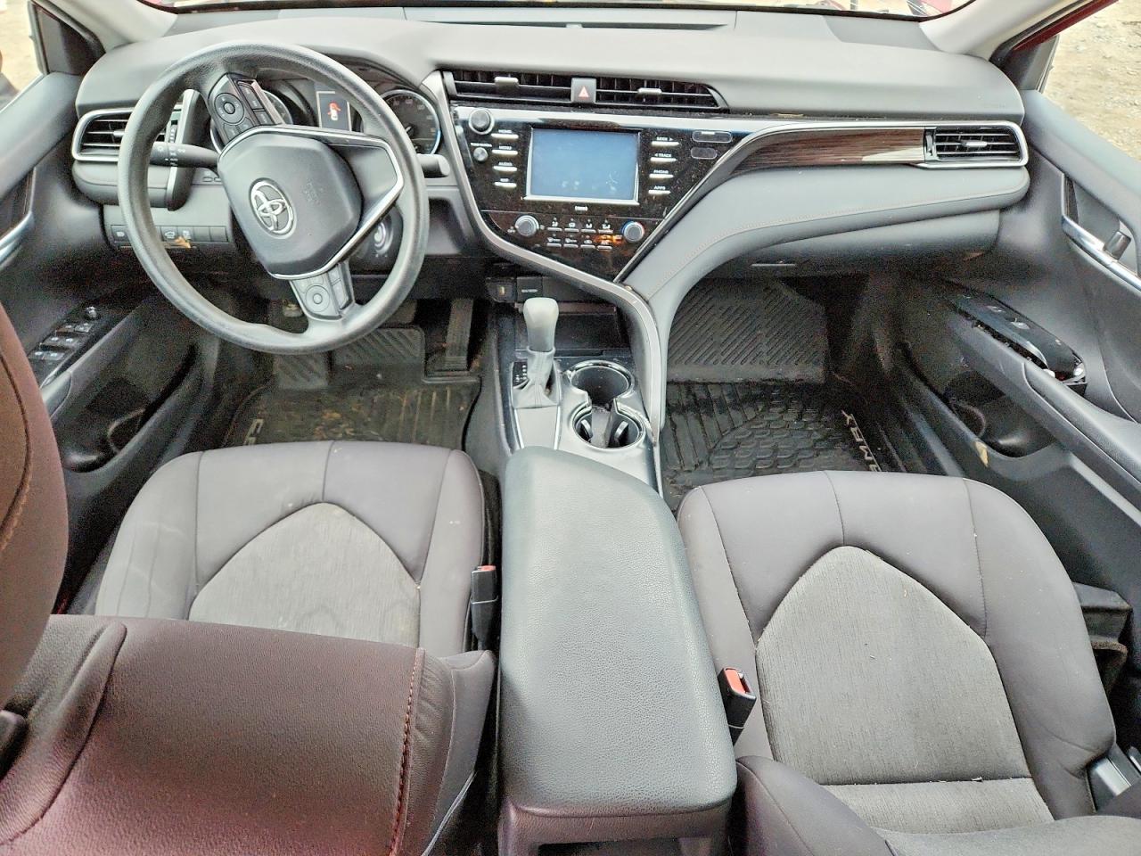 2020 TOYOTA CAMRY LE photo 8